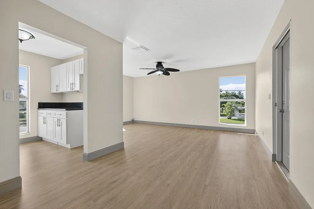 727 Hummingbird Way North Palm Beach FL 33408