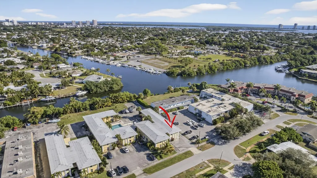 727 Hummingbird Way North Palm Beach FL 33408