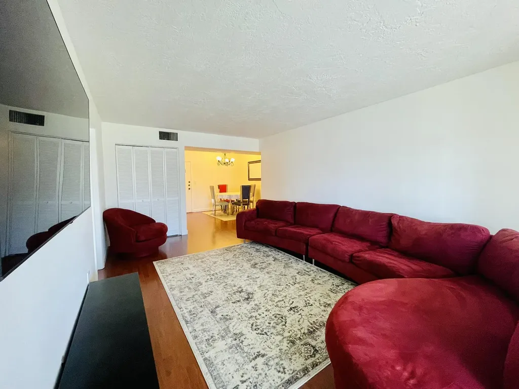 7000 NW 17th Street Plantation FL 33313