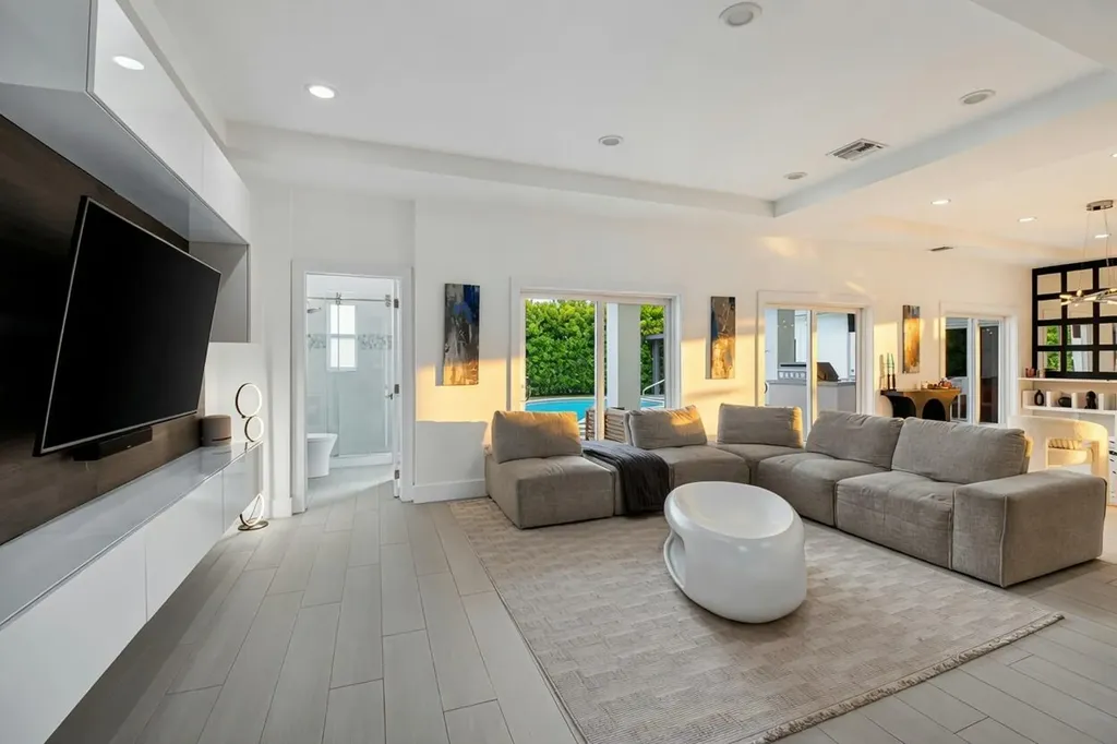 1044 NW 6th Drive Boca Raton FL 33486
