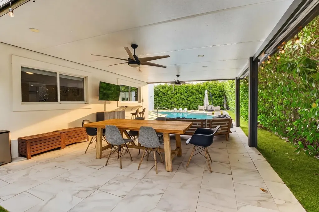 1044 NW 6th Drive Boca Raton FL 33486