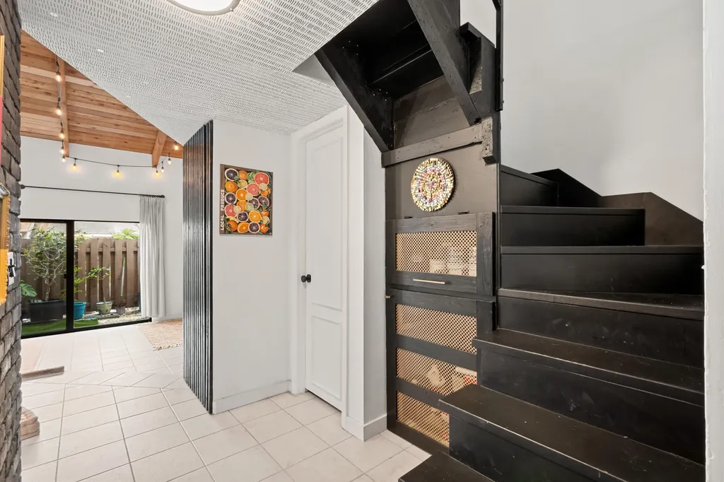1966 SW 81st Terrace Davie FL 33324