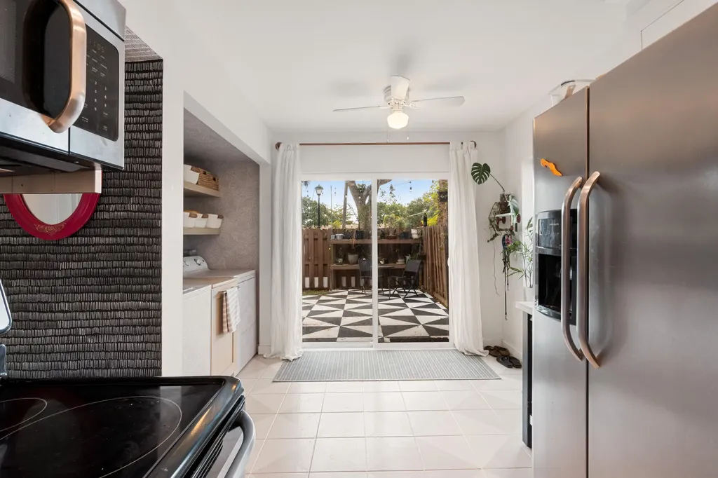 1966 SW 81st Terrace Davie FL 33324