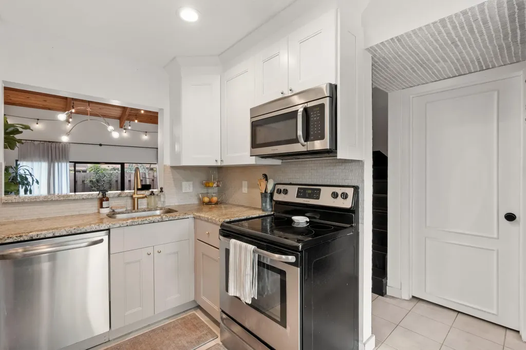 1966 SW 81st Terrace Davie FL 33324