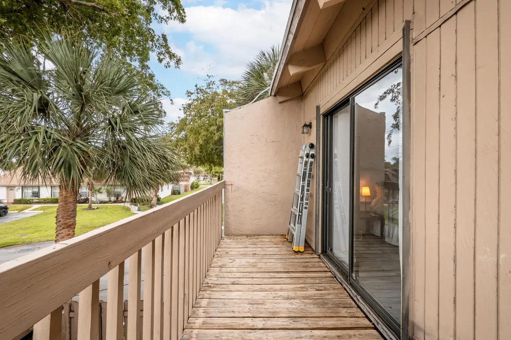 1966 SW 81st Terrace Davie FL 33324