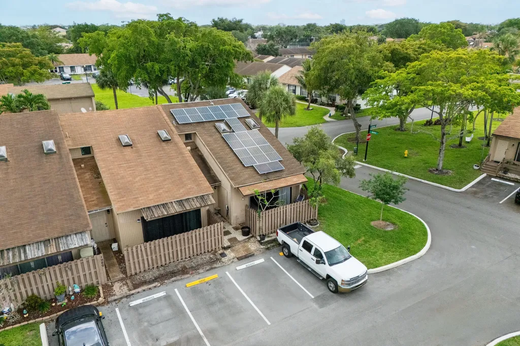 1966 SW 81st Terrace Davie FL 33324