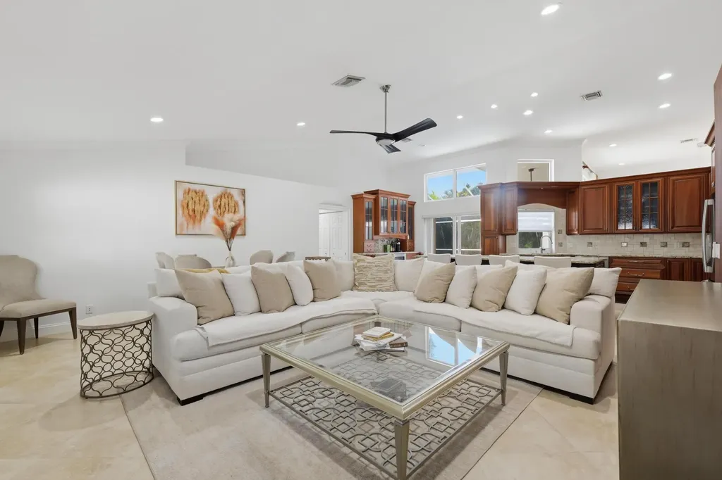 9851 NW 49th Place Coral Springs FL 33076