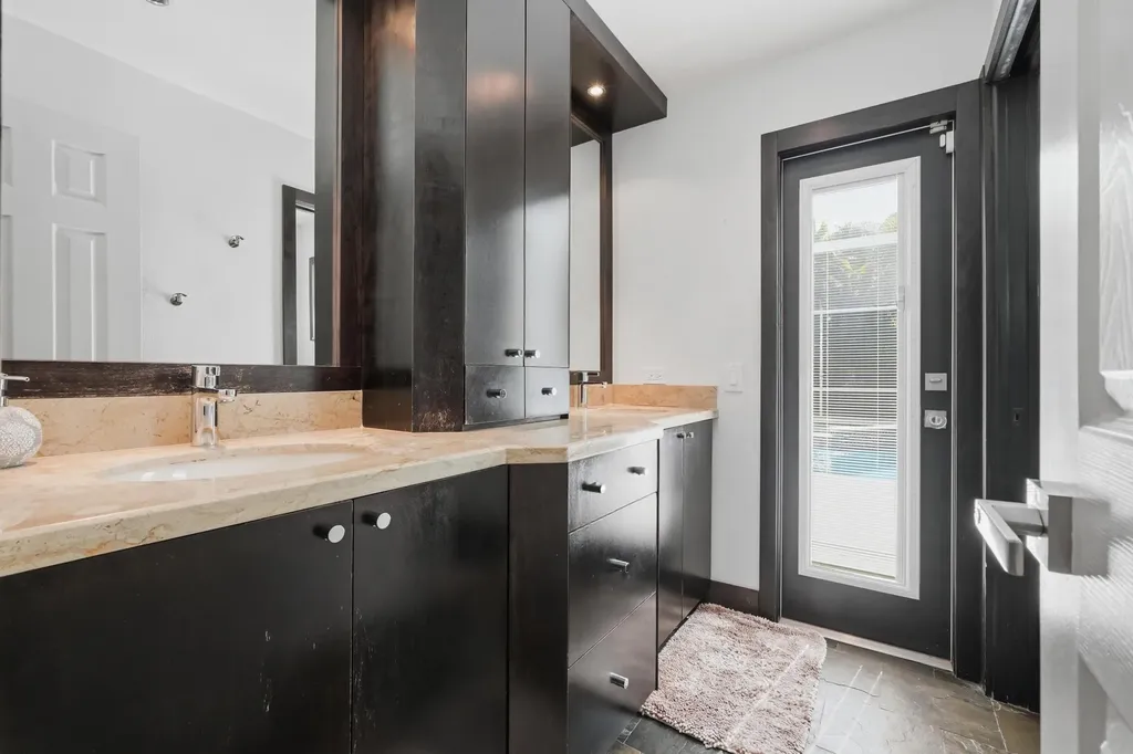 9851 NW 49th Place Coral Springs FL 33076