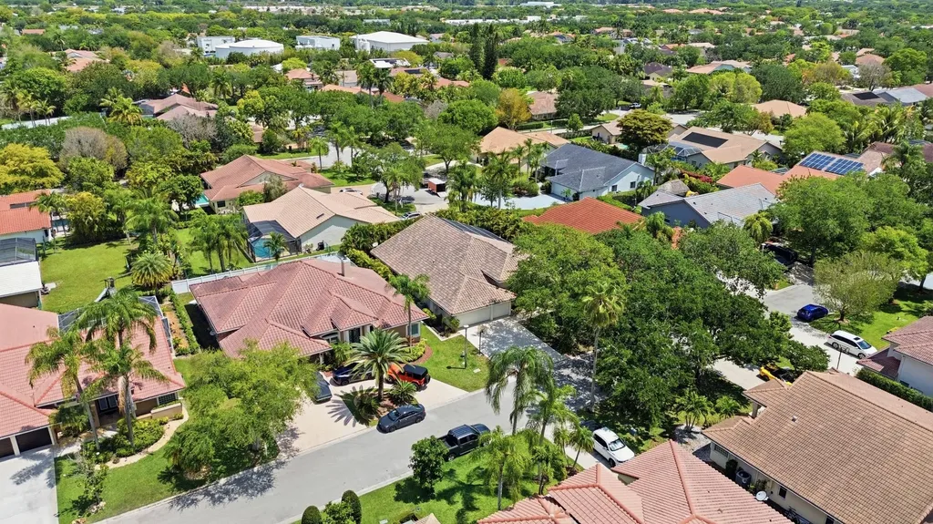 9851 NW 49th Place Coral Springs FL 33076