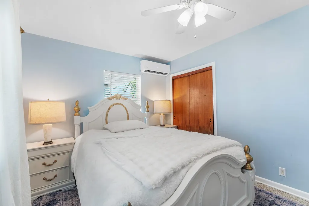 418 Kern Street West Palm Beach FL 33405