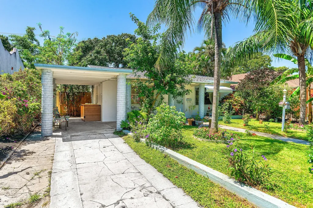418 Kern Street West Palm Beach FL 33405