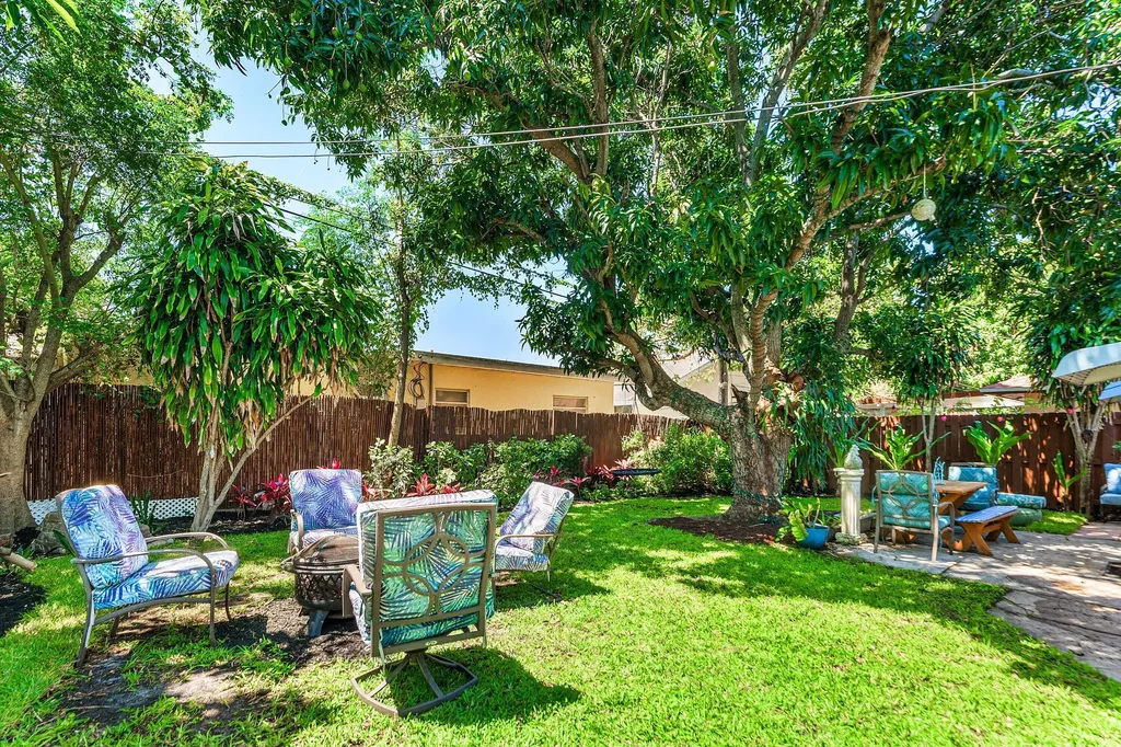 418 Kern Street West Palm Beach FL 33405