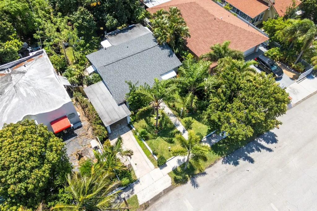 418 Kern Street West Palm Beach FL 33405