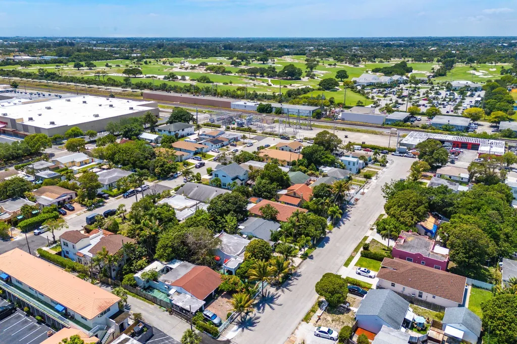 418 Kern Street West Palm Beach FL 33405