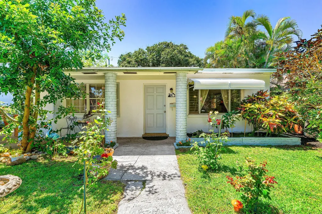 418 Kern Street West Palm Beach FL 33405
