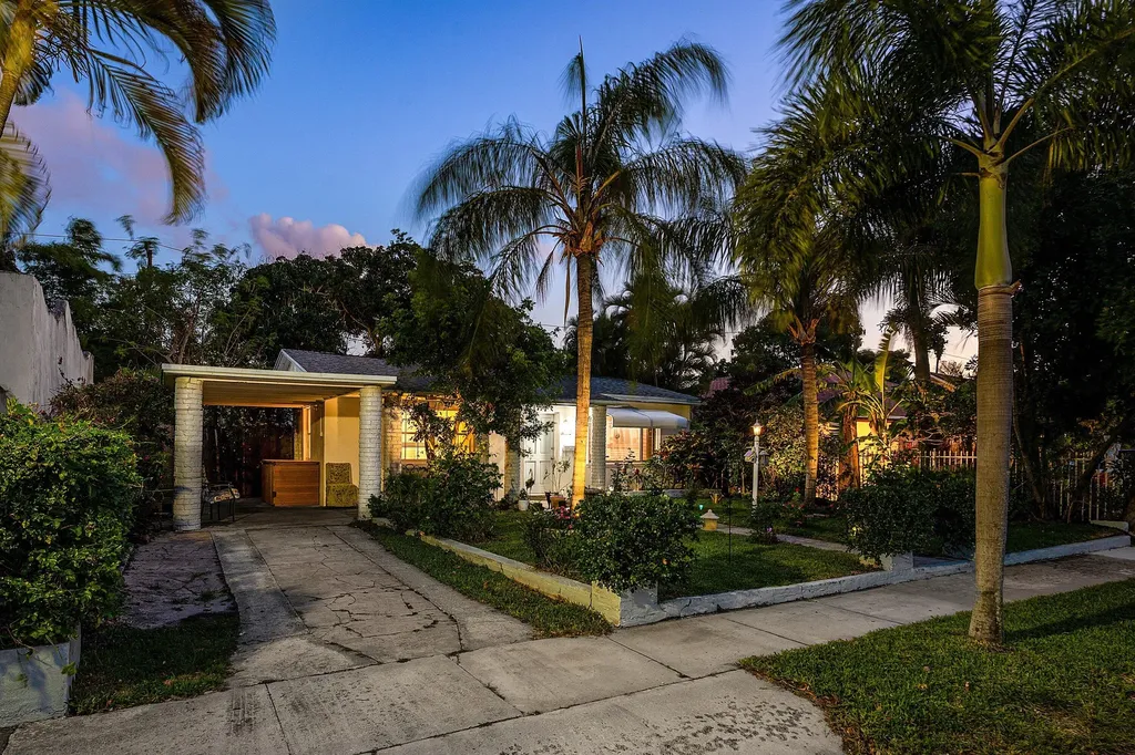418 Kern Street West Palm Beach FL 33405