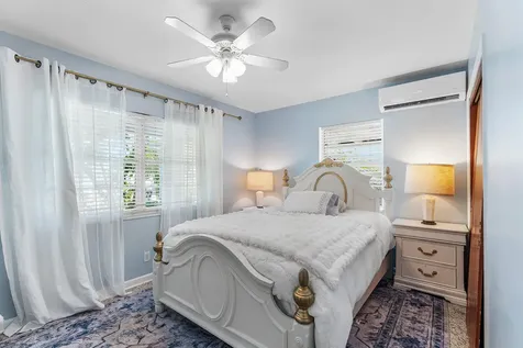 418 Kern Street West Palm Beach FL 33405