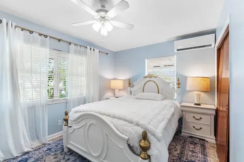 418 Kern Street West Palm Beach FL 33405