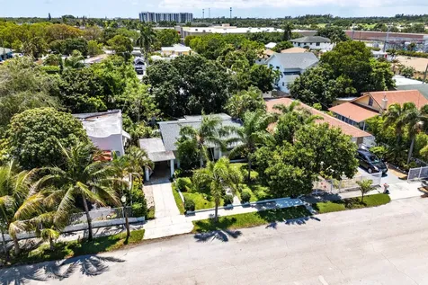 418 Kern Street West Palm Beach FL 33405