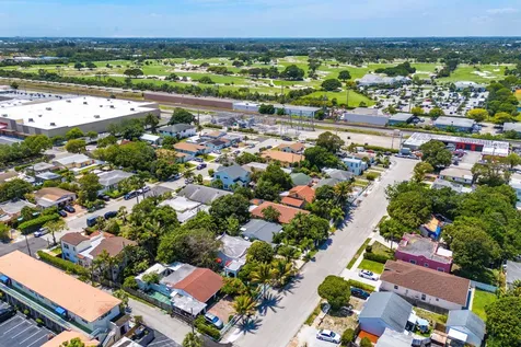 418 Kern Street West Palm Beach FL 33405