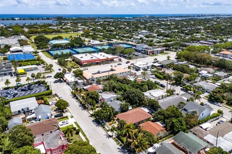 418 Kern Street West Palm Beach FL 33405