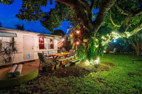 418 Kern Street West Palm Beach FL 33405