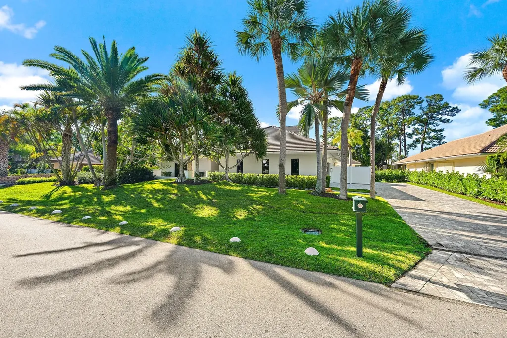 12 Alston Road Palm Beach Gardens FL 33418