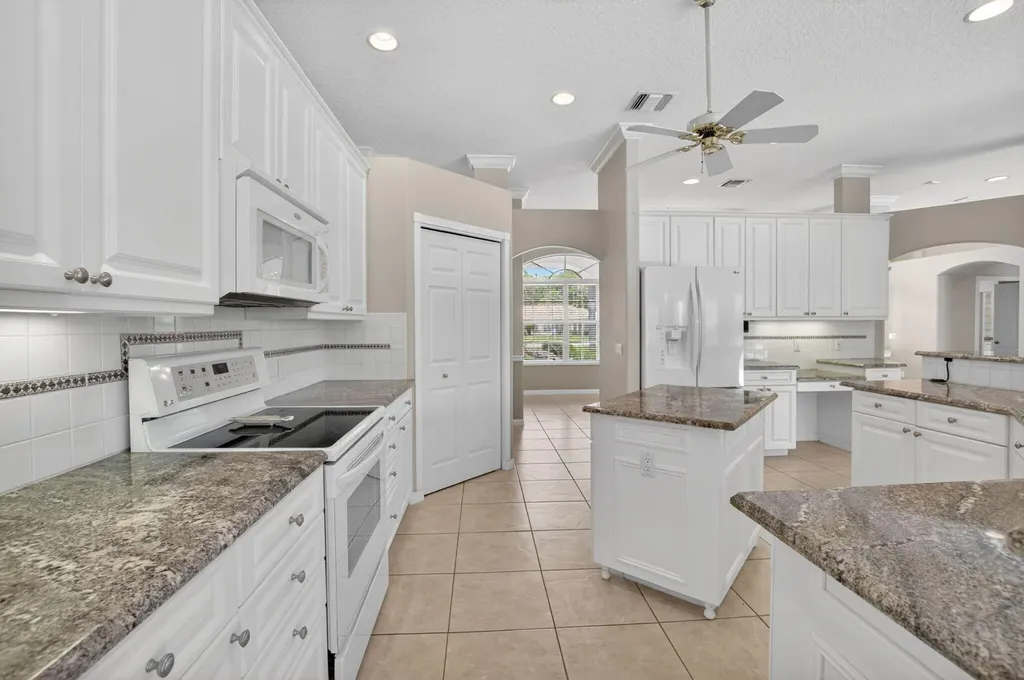 9774 Saddle Court Lake Worth FL 33467