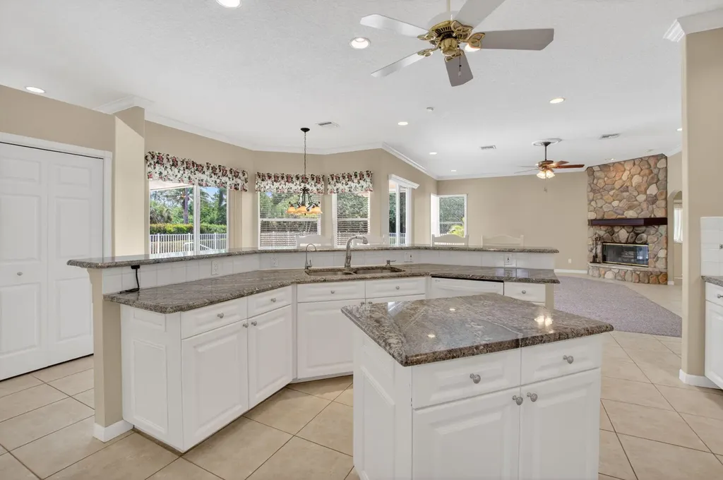 9774 Saddle Court Lake Worth FL 33467