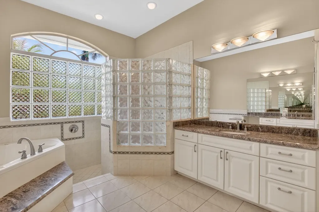 9774 Saddle Court Lake Worth FL 33467