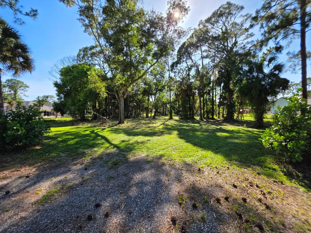 4753 123rd Trail N The Acreage FL 33411