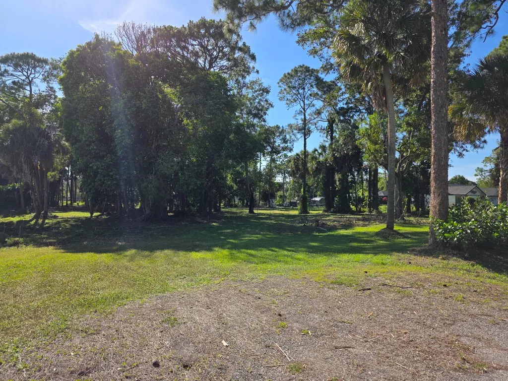 4753 123rd Trail N The Acreage FL 33411