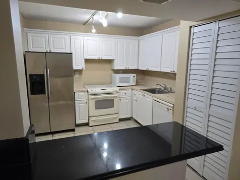 711 N Pine Island Road Plantation FL 33324