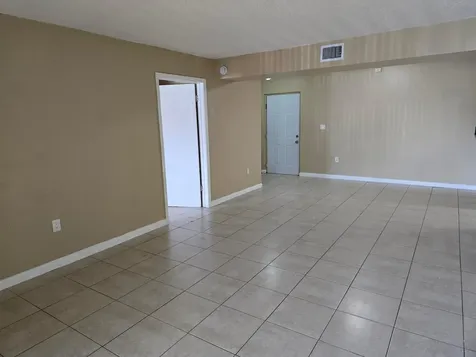 711 N Pine Island Road Plantation FL 33324
