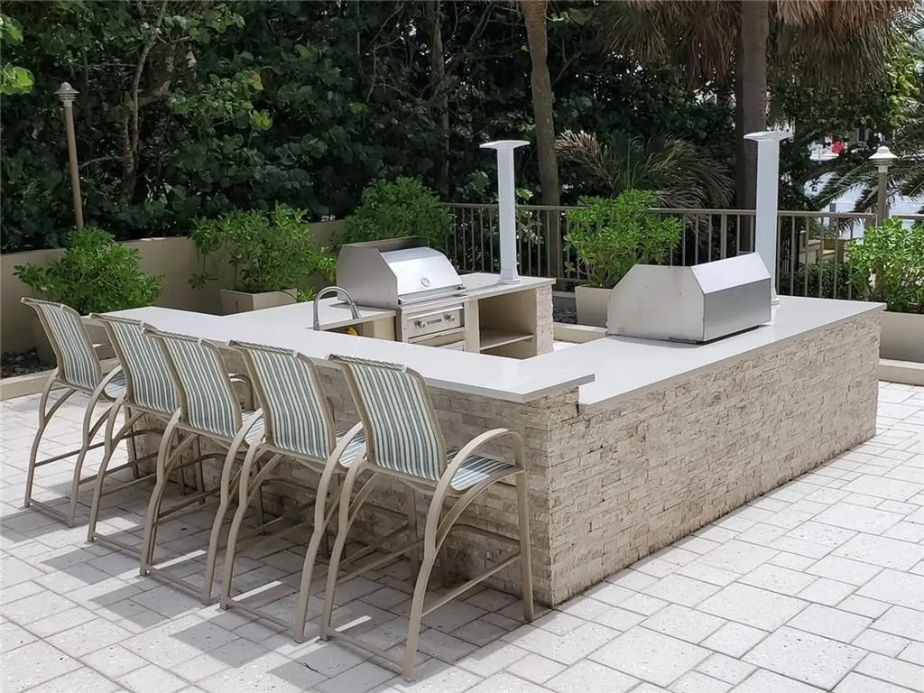 1021 Hillsboro Mile Hillsboro Beach FL 33062