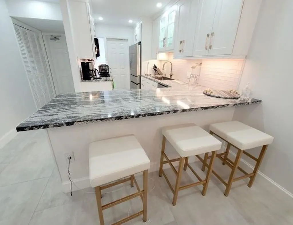1021 Hillsboro Mile Hillsboro Beach FL 33062