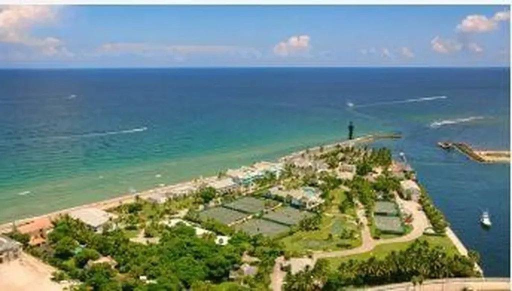 1021 Hillsboro Mile Hillsboro Beach FL 33062