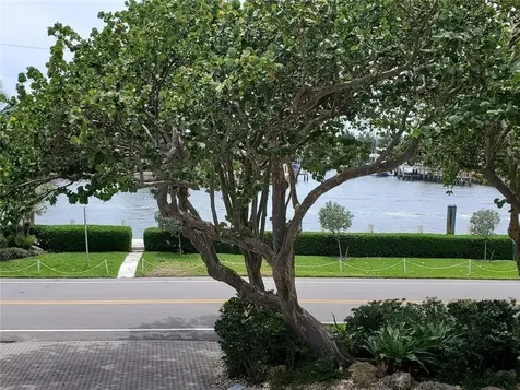 1021 Hillsboro Mile Hillsboro Beach FL 33062