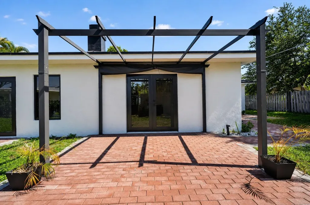 454 Dover Road Jupiter FL 33469