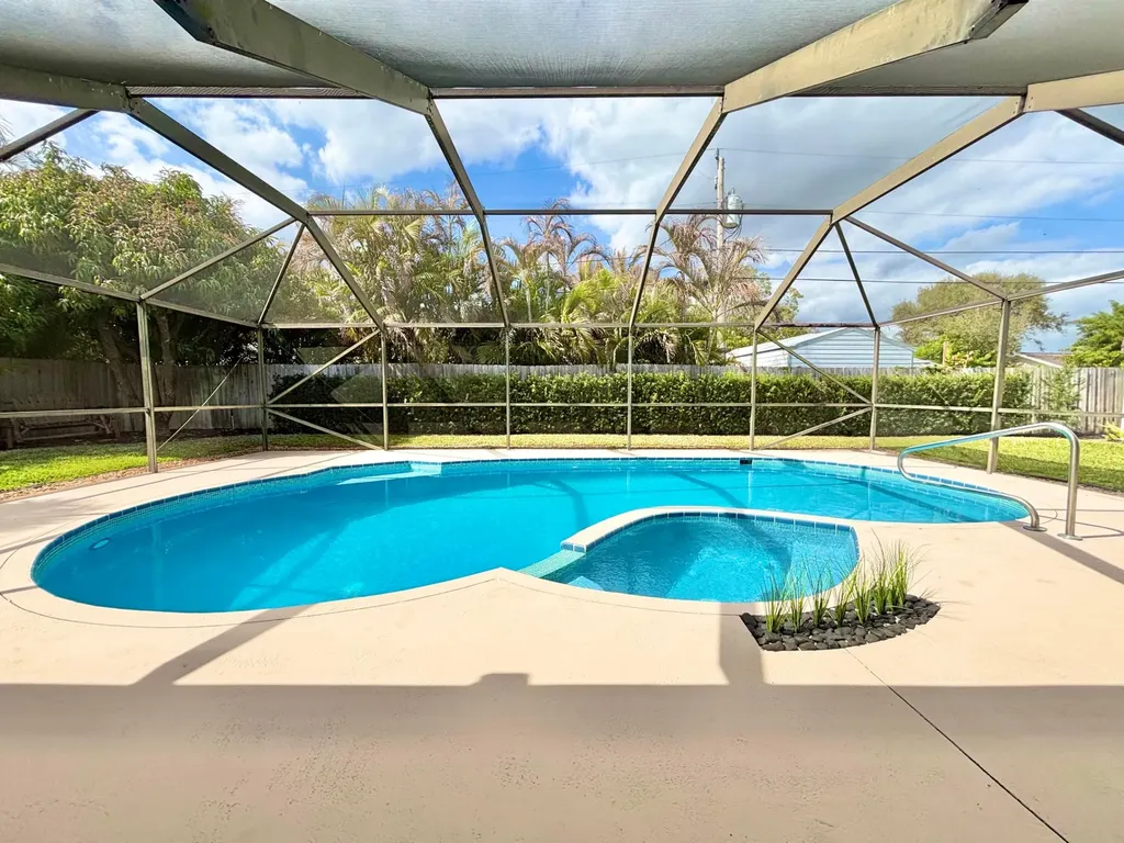 14 SE Paddock Circle Jupiter FL 33469