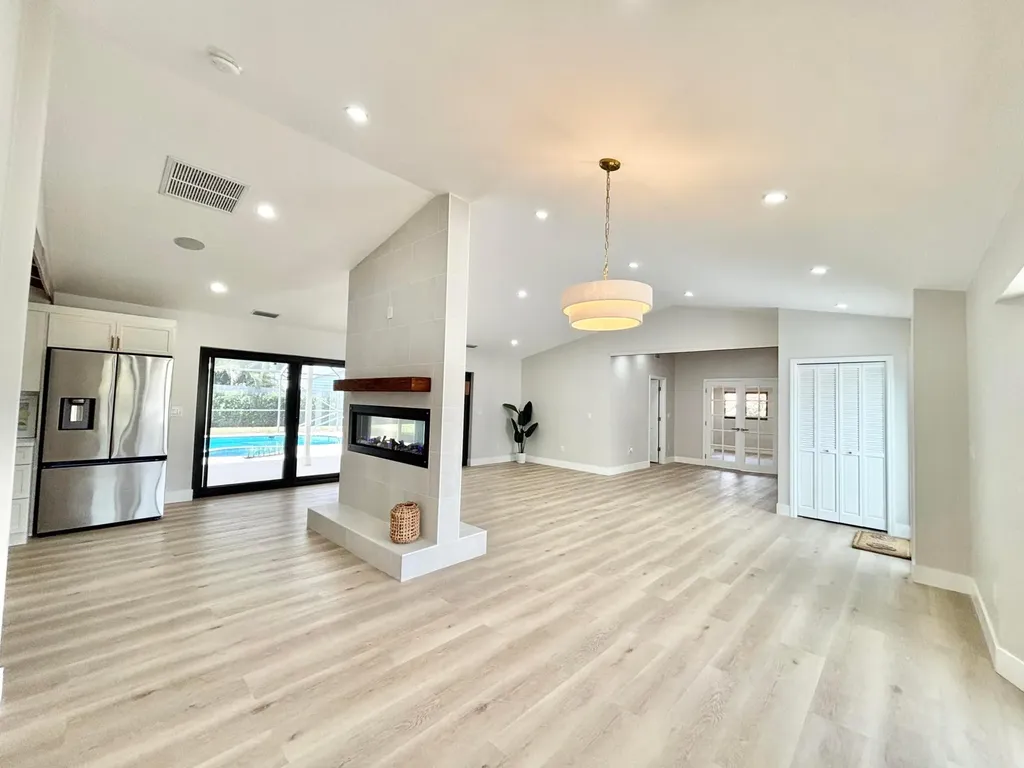 14 SE Paddock Circle Jupiter FL 33469