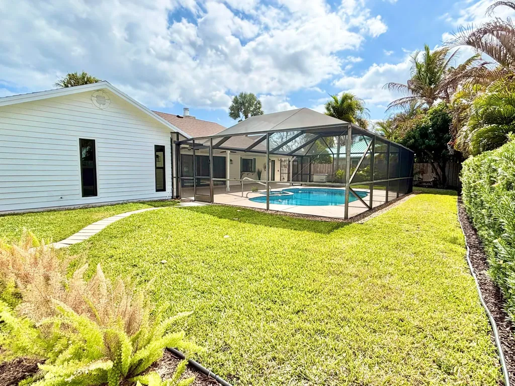 14 SE Paddock Circle Jupiter FL 33469