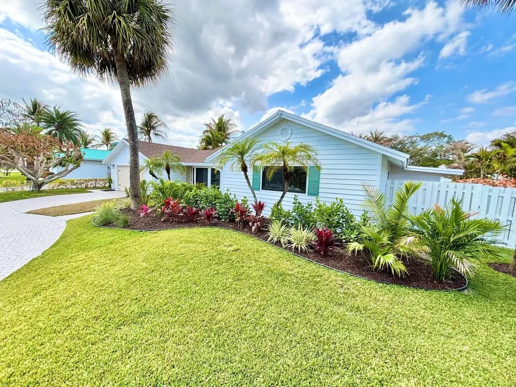 14 SE Paddock Circle Jupiter FL 33469