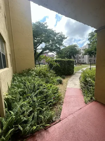 2801 Somerset Drive Lauderdale Lakes FL 33311