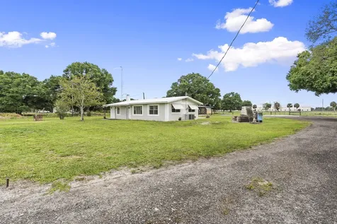 4072 NW 18th Street Okeechobee FL 34972