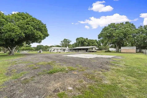 4072 NW 18th Street Okeechobee FL 34972
