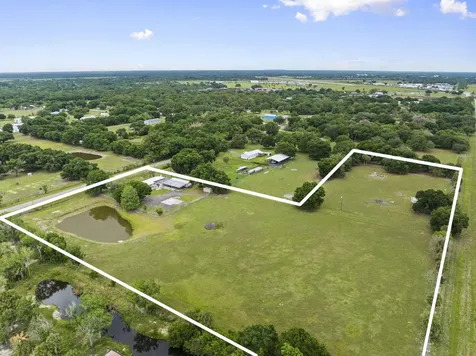4072 NW 18th Street Okeechobee FL 34972