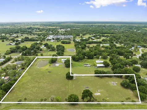 4072 NW 18th Street Okeechobee FL 34972
