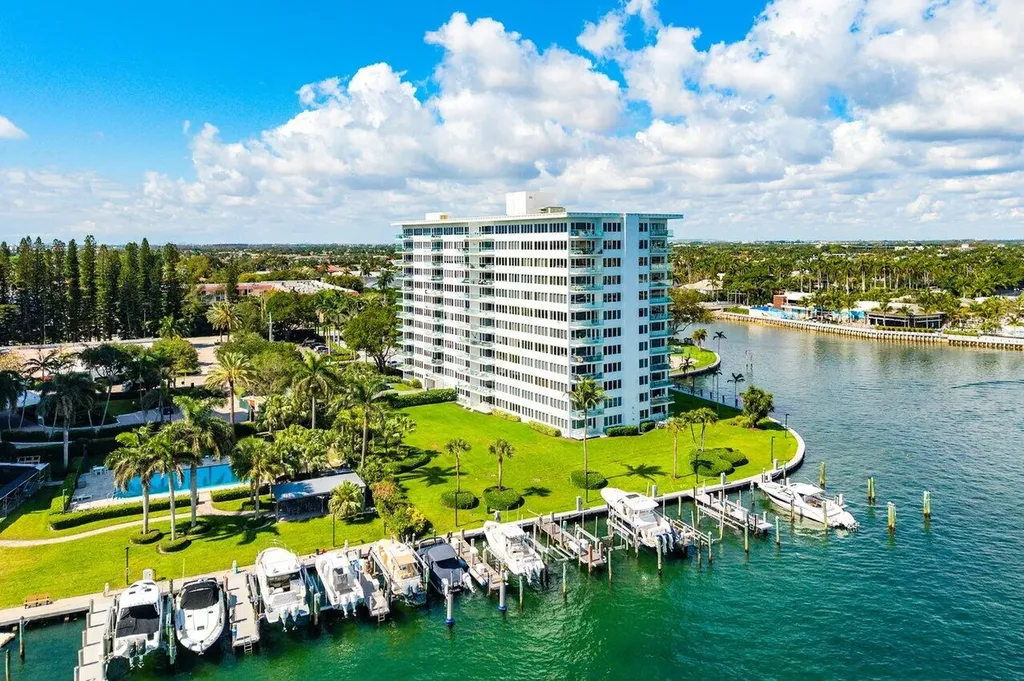 701 E Camino Real Boca Raton FL 33432