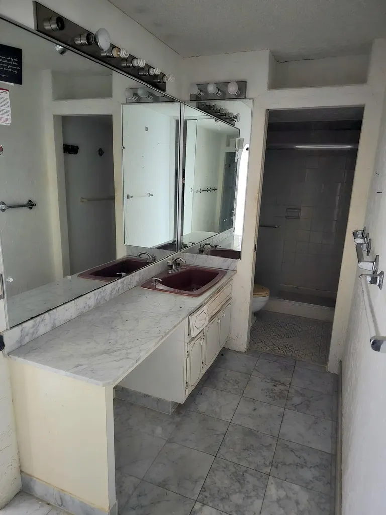 1147 Hillsboro Mile Hillsboro Beach FL 33062